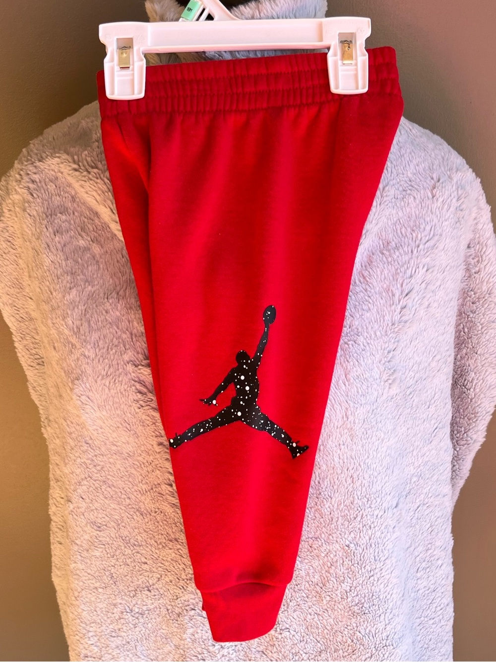 EUC- Jordan Kids Sweatpants with Splatter Paint Jumpman Graphic 2T